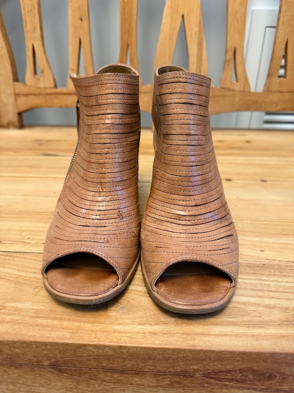 Paul Green tan leather sandals